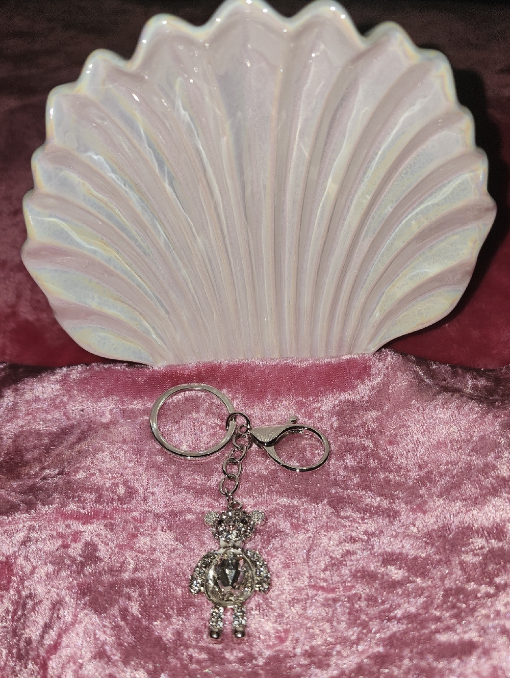 🐻‍❄️✨️NWT BEAR CHARM / KEY CHAIN WITH SILVER RHINESTONES/ BEAR ✨️🐻‍❄️✨️🐻‍❄️